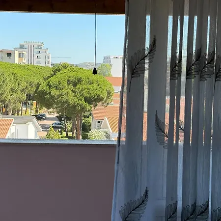 アパート Albania Penthouse Escape *